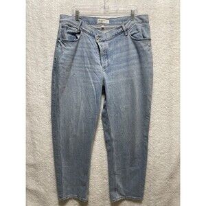 Abercrombie & Fitch “The Dad” High-Rise Straight Leg Jeans. Curve Love 33/16S